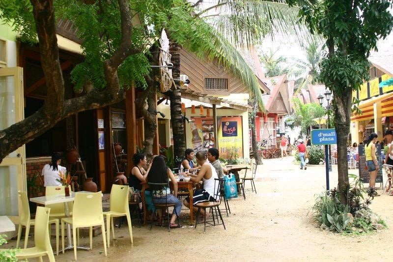 Shop in the Lines Between White Beach and Bulabog Beach