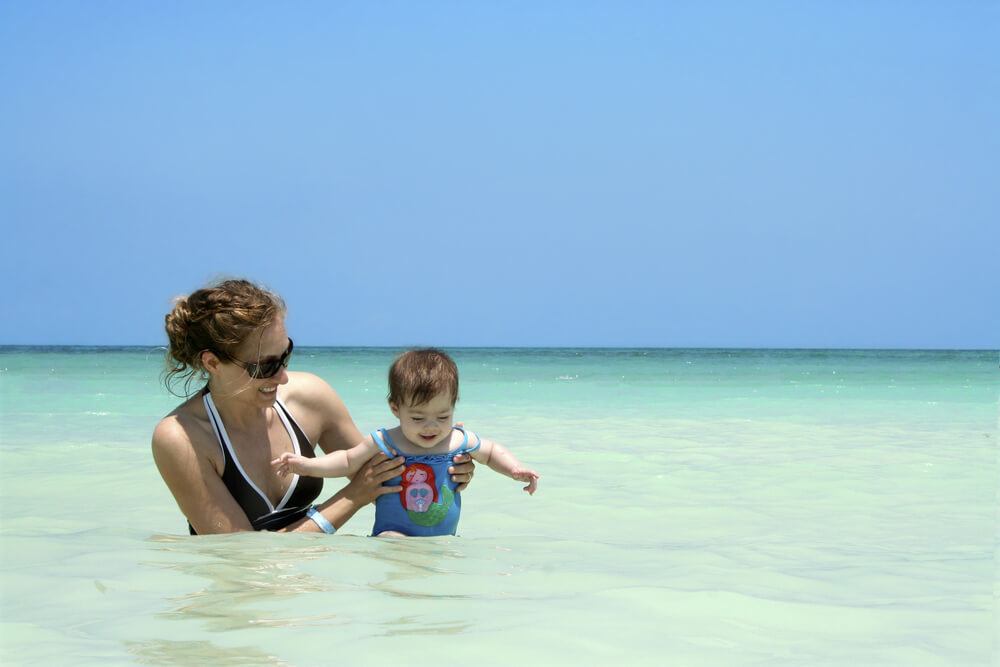 Is Aruba safe to travel for families