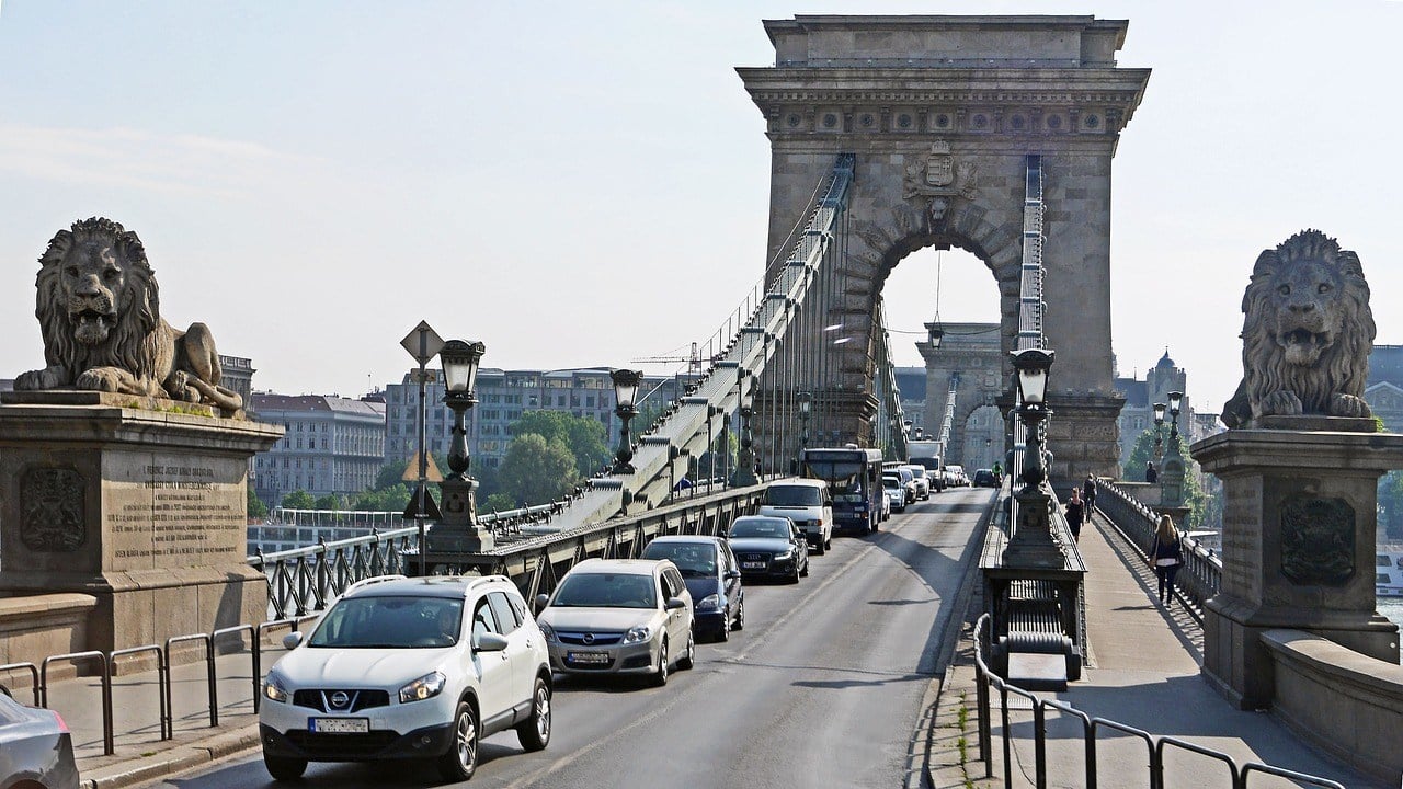 Is it safe to drive in Budapest