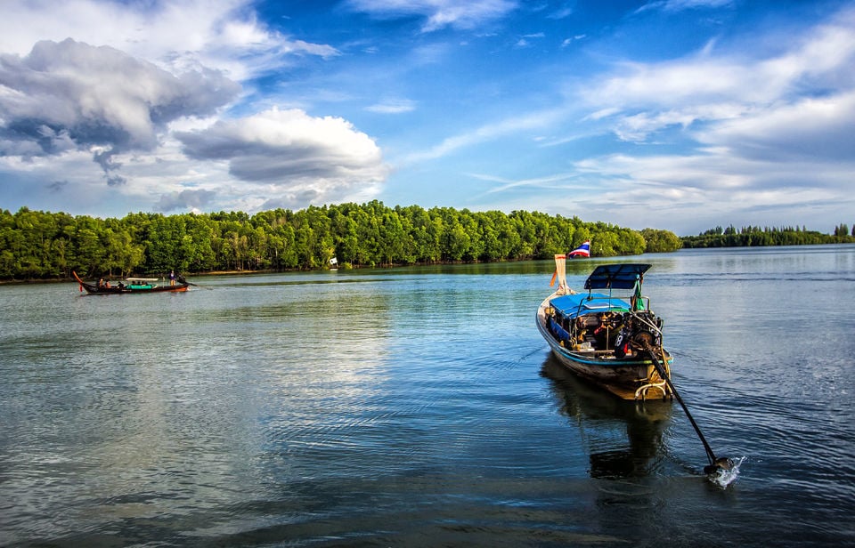 Barcos para recorrer las zonas de estancia de Phuket's areas to stay