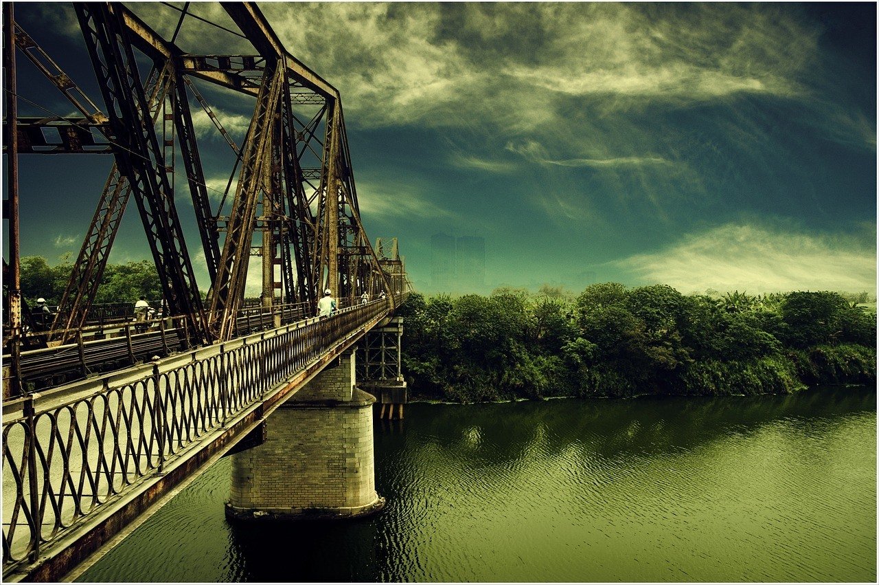 Long Bien Bridge