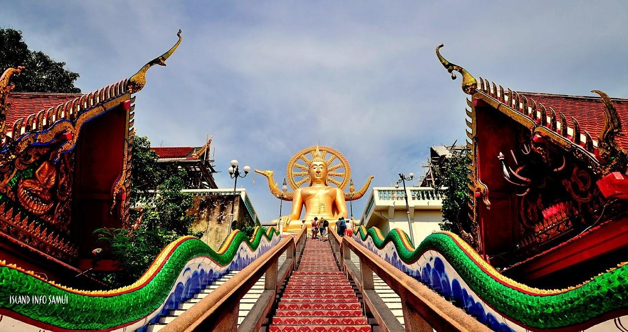 Wat Phra Yai