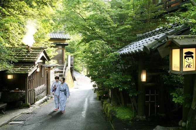 Yufuin and Kurokawa Onsen Scenic Hot Spring Tour from Fukuoka City