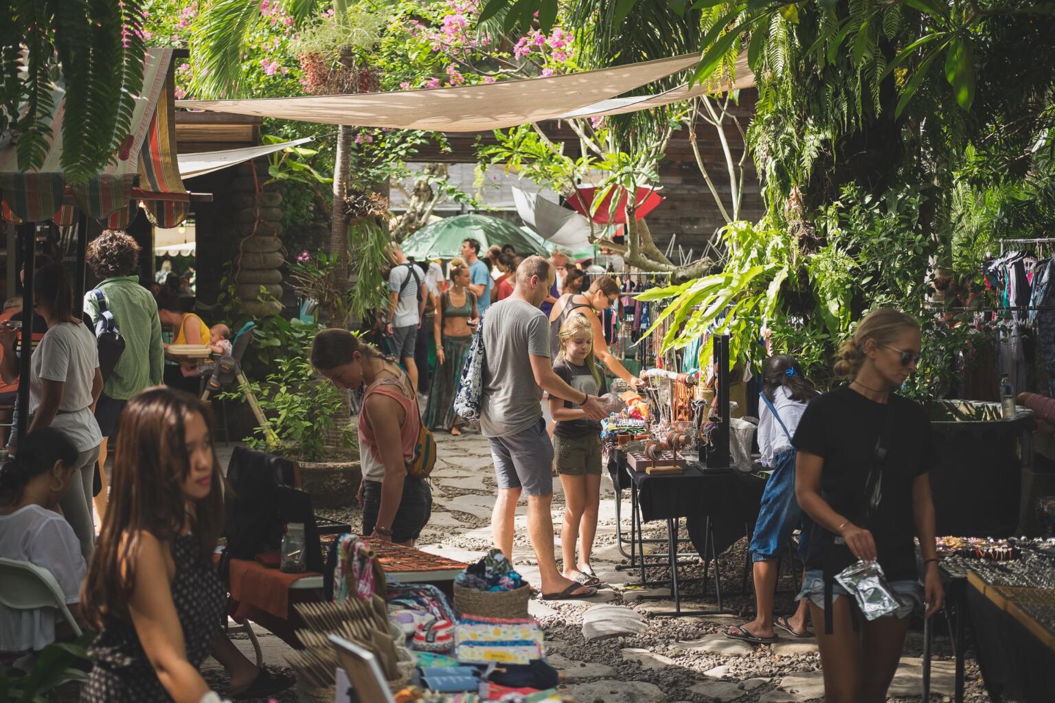 shopping in canggu at local market