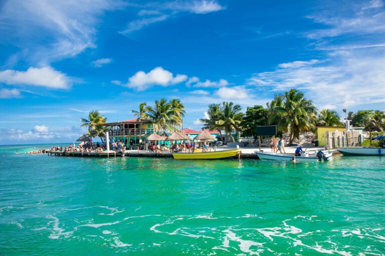 The 5 Best Hostels + Budget Stays in Caye Caulker