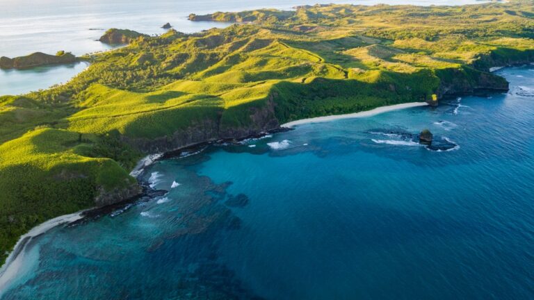 11 BEST Places to Visit in Fiji