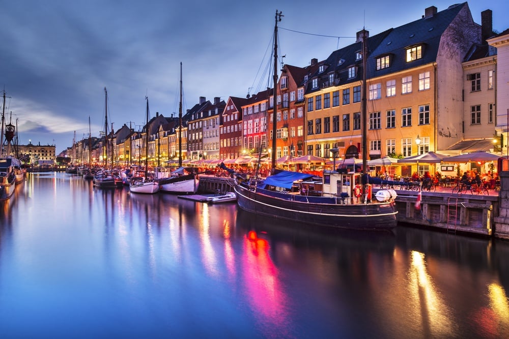 Explore Nyhavn and Drink in the Vibe Swim