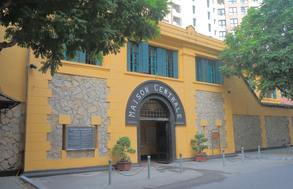 Hoa Lo Prison