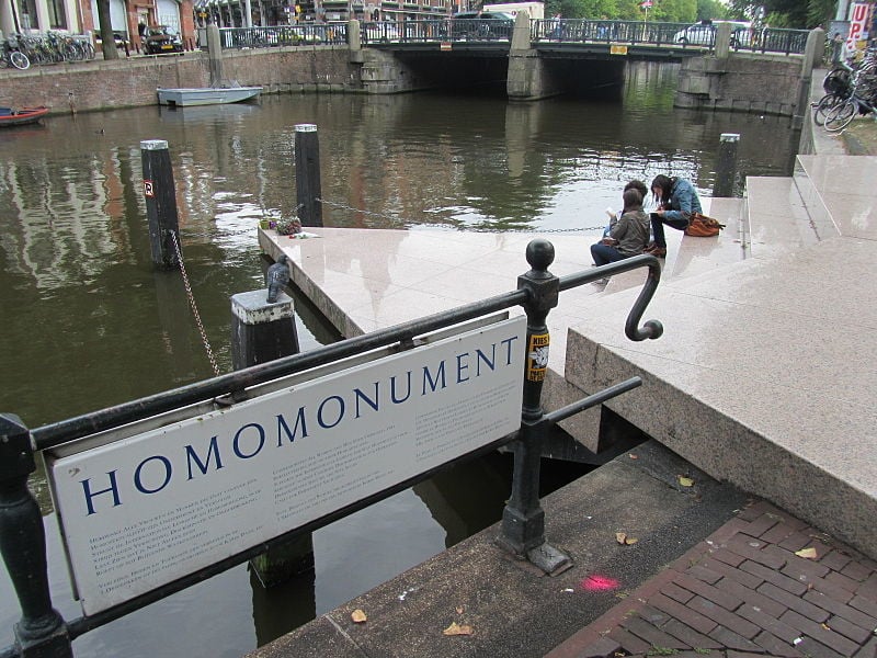 Homomonument