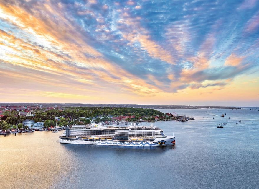 Enjoy a sit-down lunch on a cruise ship