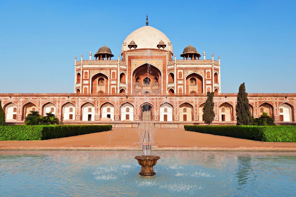 Stop at Humayuns Tomb