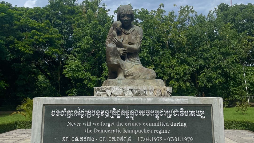 memorial statue at killing fields, phnom penh