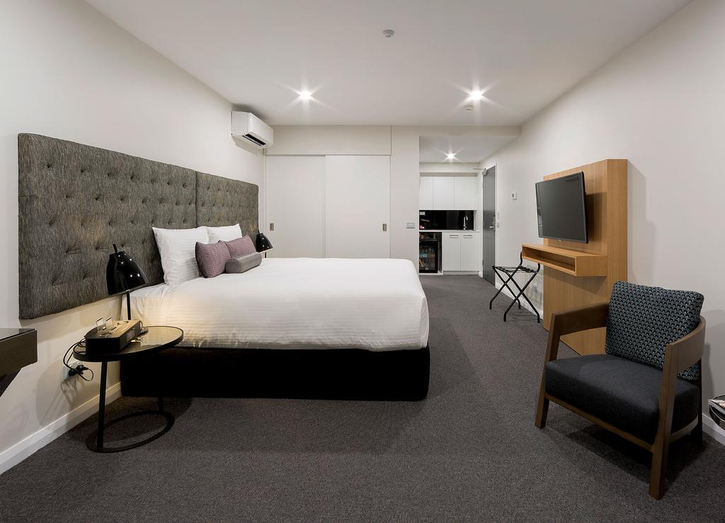 Avenue Hotel, Canberra