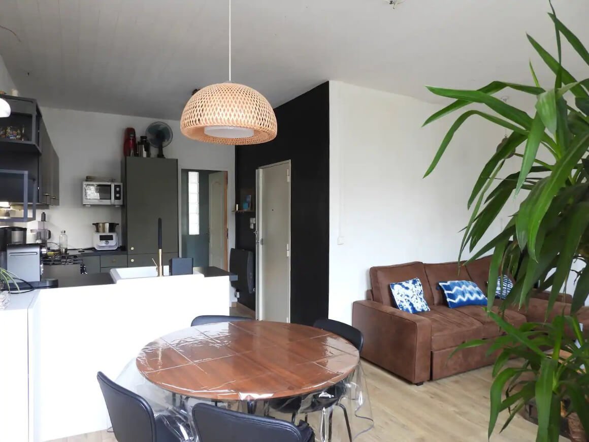 Central Flat with Balcony Marseille
