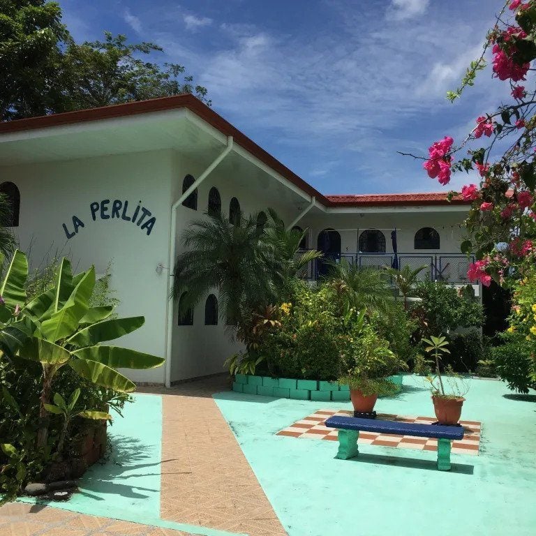 La Perlita best hostels in Jaco