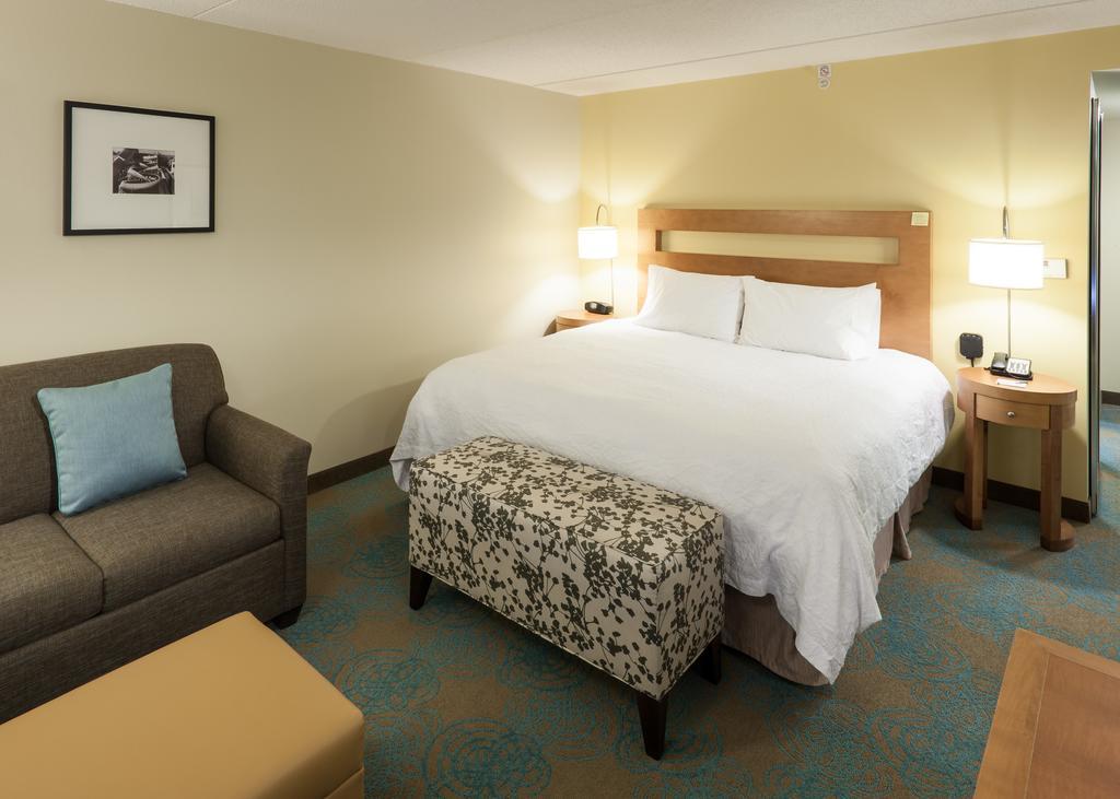 Hampton Inn & Suites St Louis at Forest Park