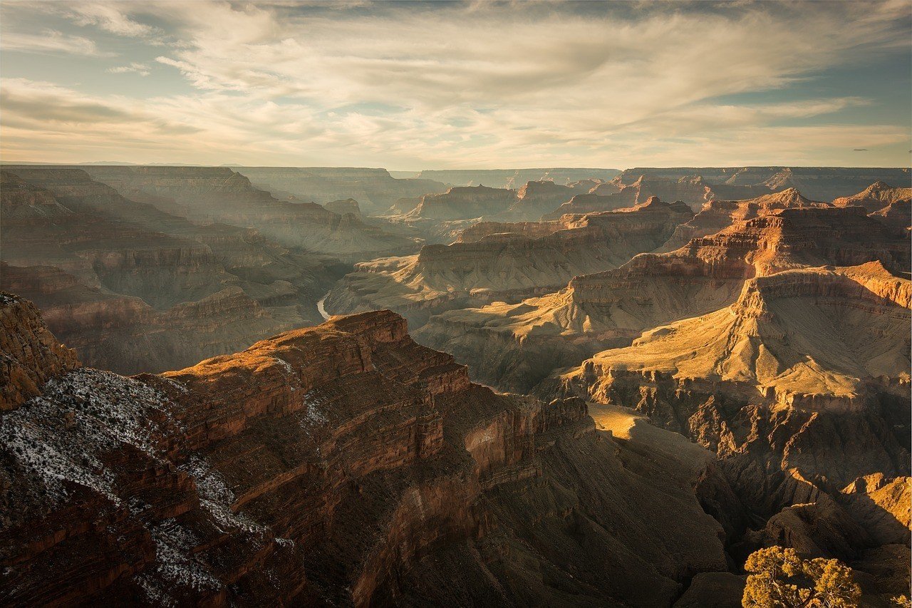 Beautiful viewpoint overlooking the Grand Canyon National Park