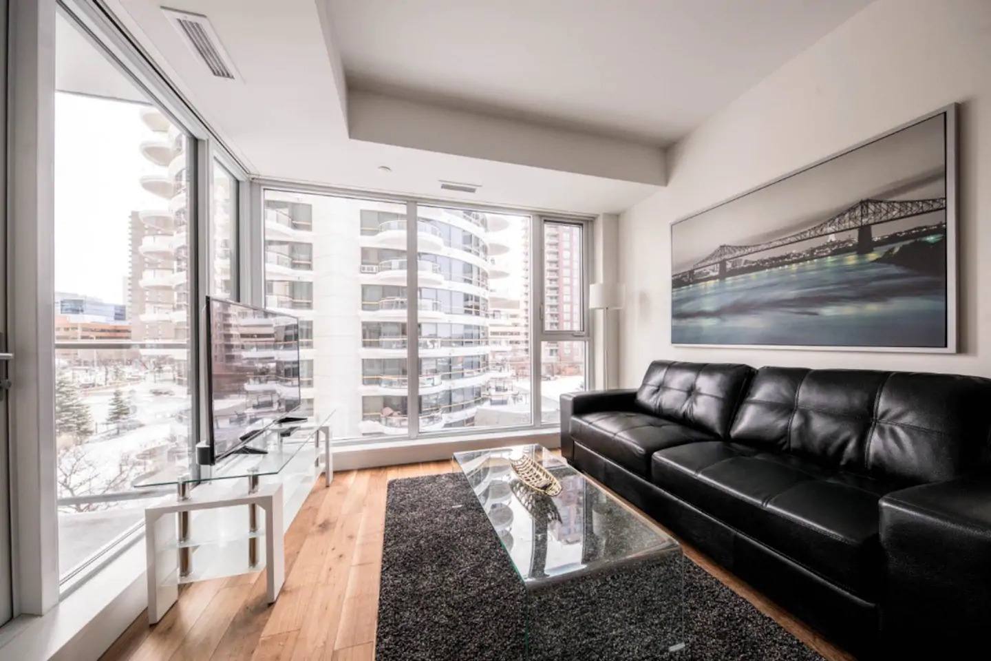 Urban condo with great views, Calgary