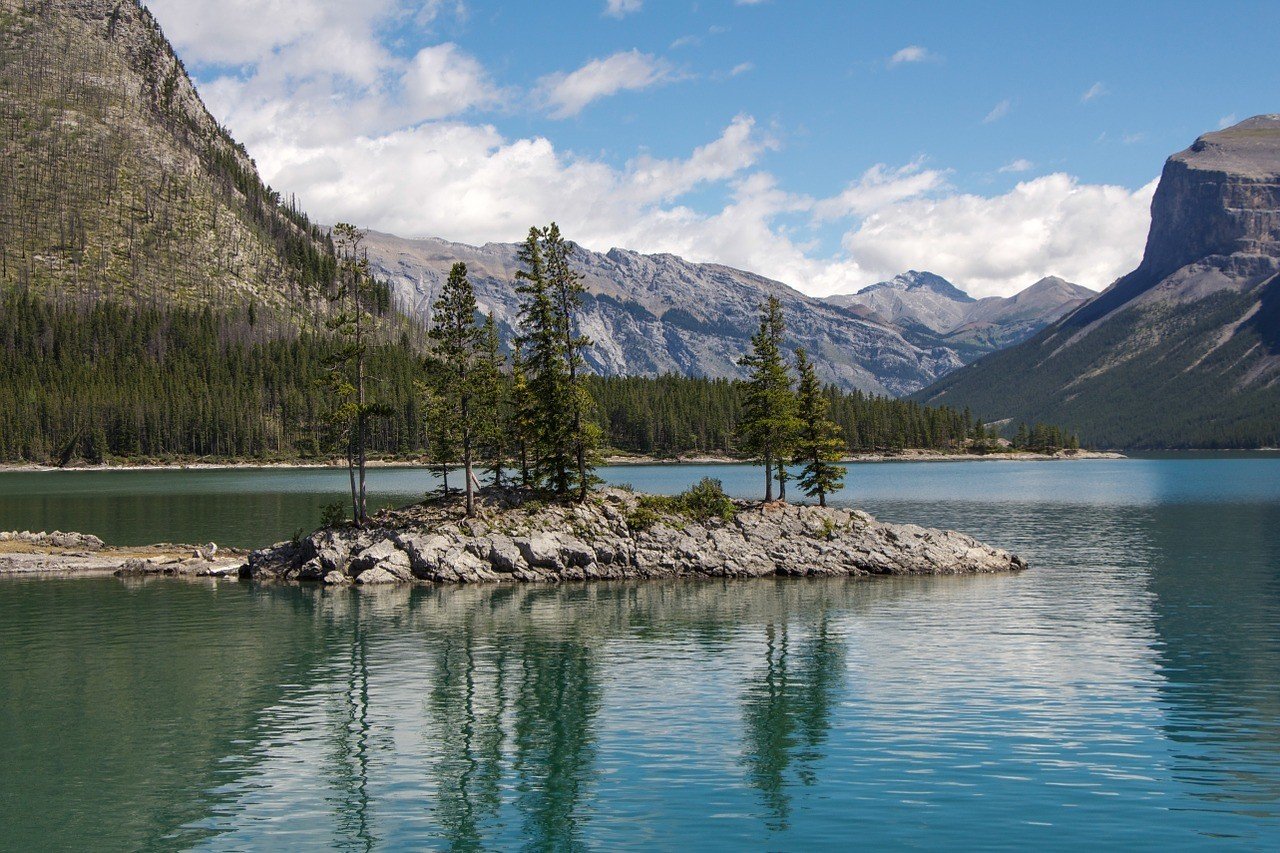 Lake Minnewanka