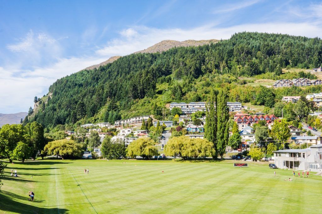 where to stay in queenstown