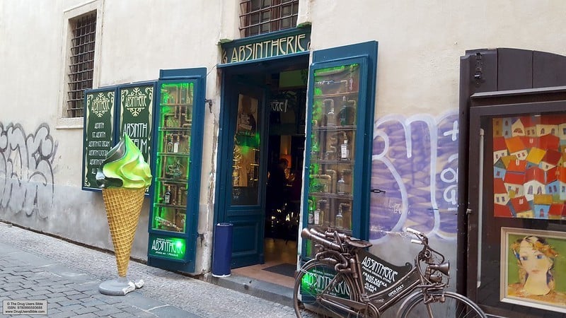 Visit an Absintherie