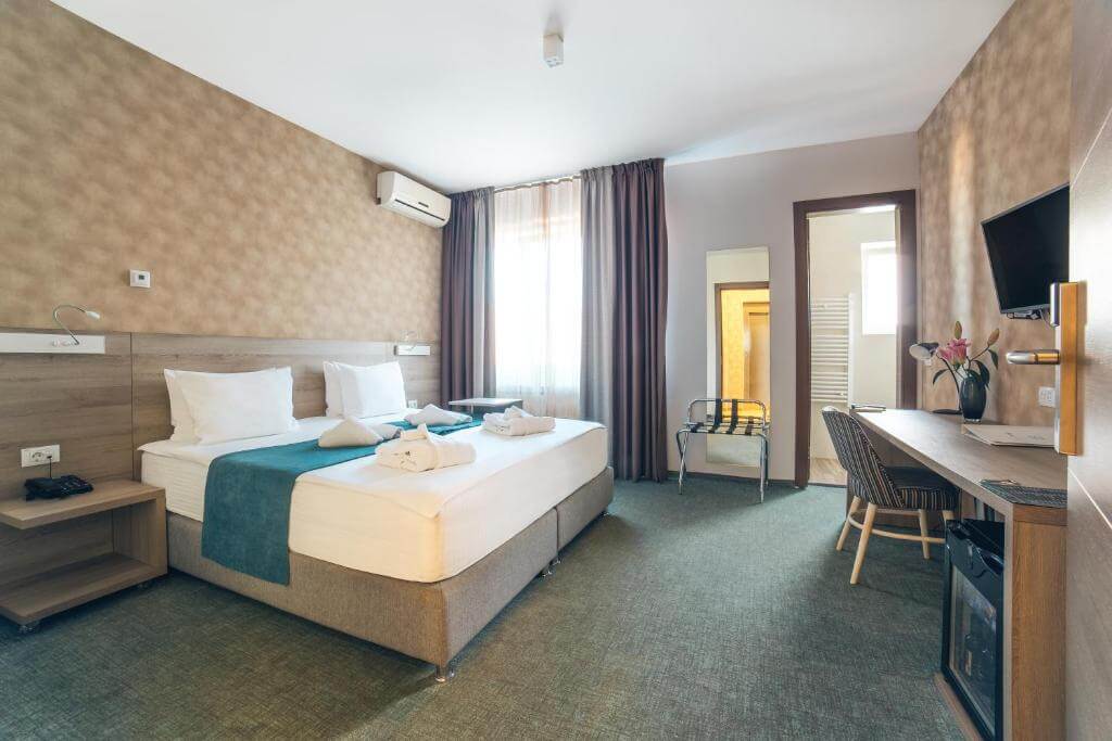 Hotel Mint