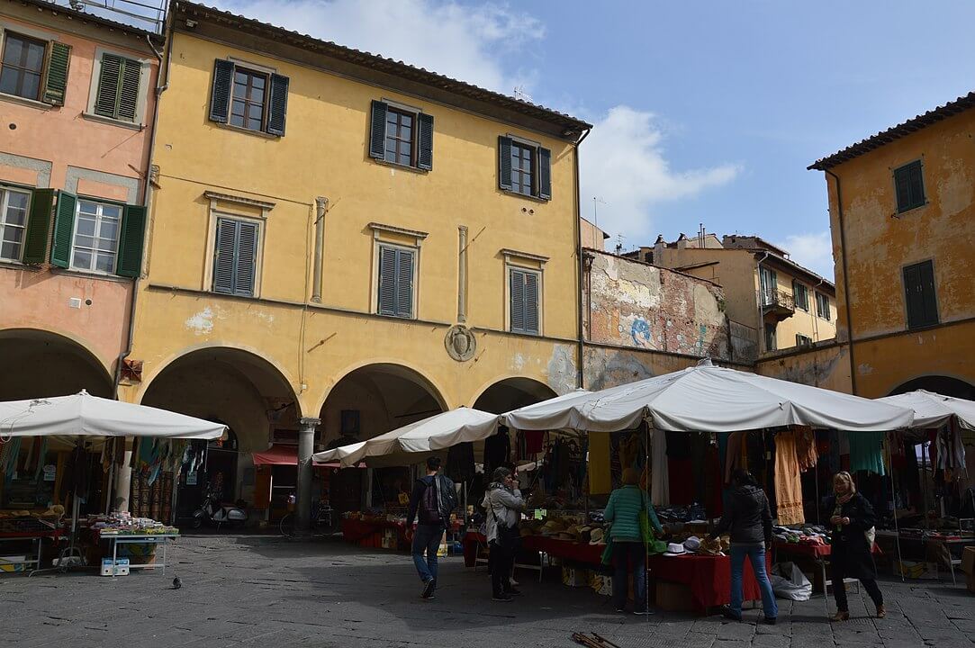 Piazza delle Vettovaglie