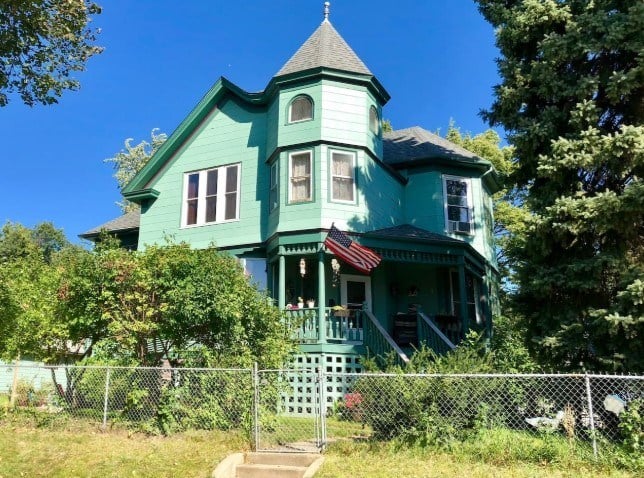 Downtown Resting Place, best airbnb in downtown sioux falls