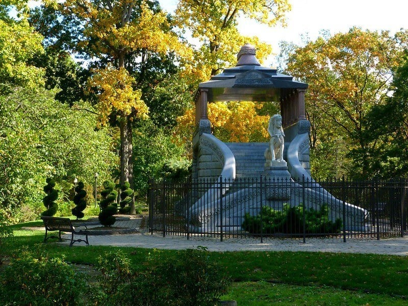 Barney Family Mausoleum, Springfield, Massachusetts