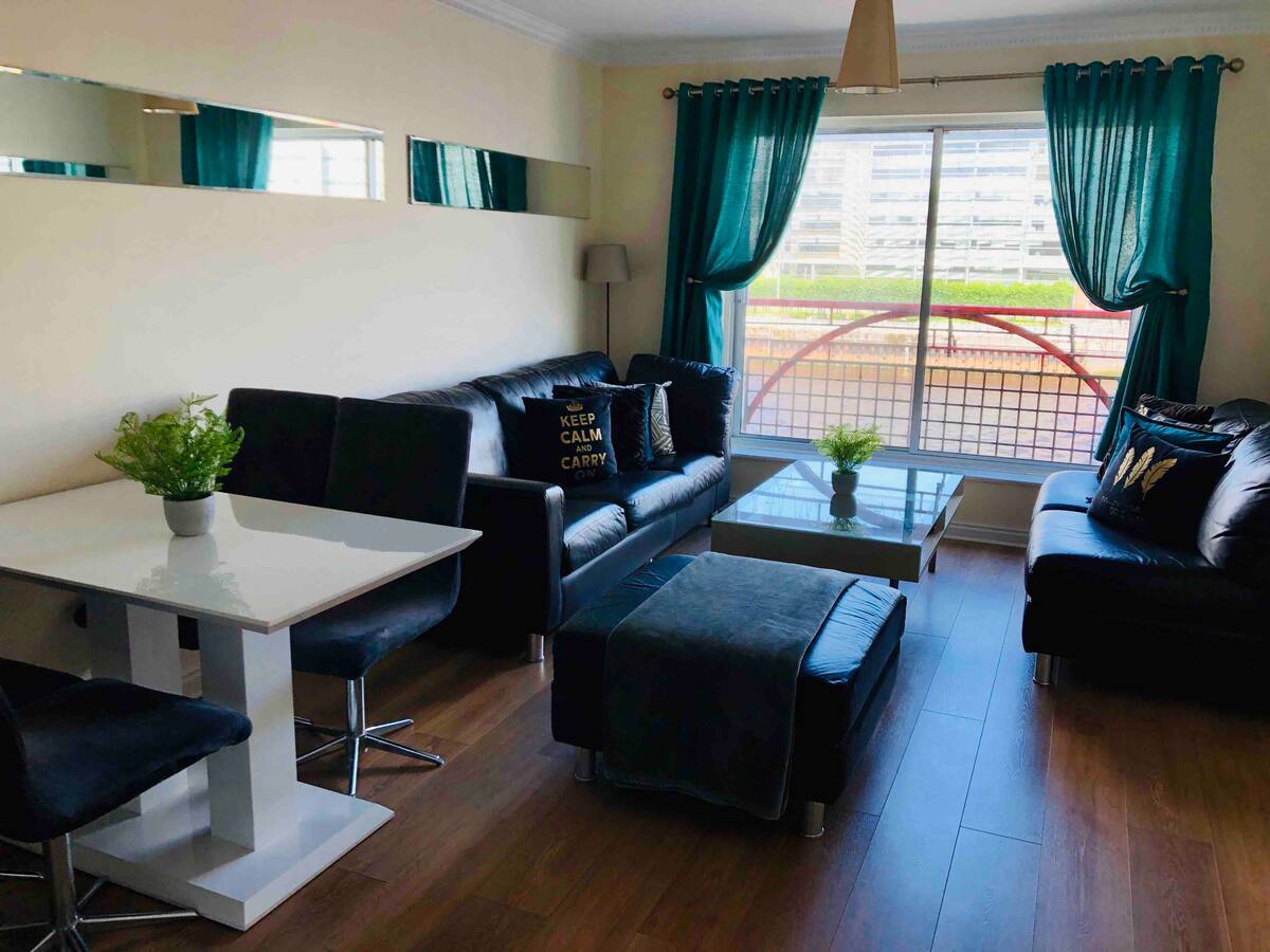 Best Airbnb in Glasgow - Riverview Apartments in the City Center