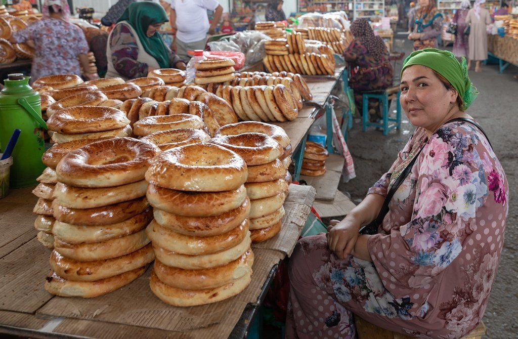 baazar in kyrgyzstan