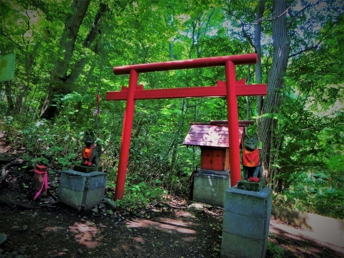 A shrine I found while travelling Japan on a budget