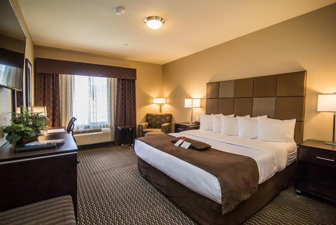 Best Western Plus Wine Country Hotel & Suites