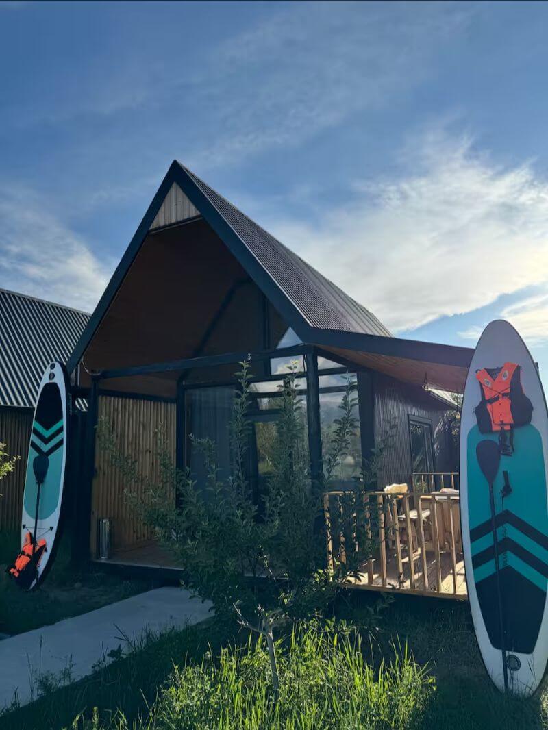 Coral House, Tosor