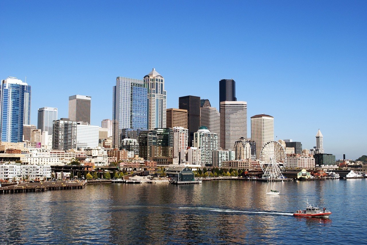cruising along the Seattle Waterfront