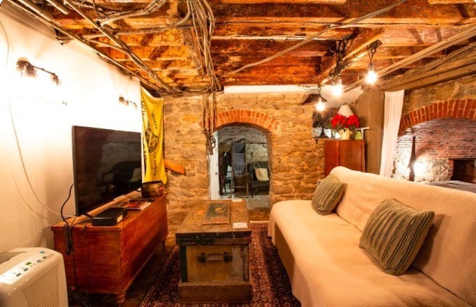 Studio in historic wine cellar, Philadelphia