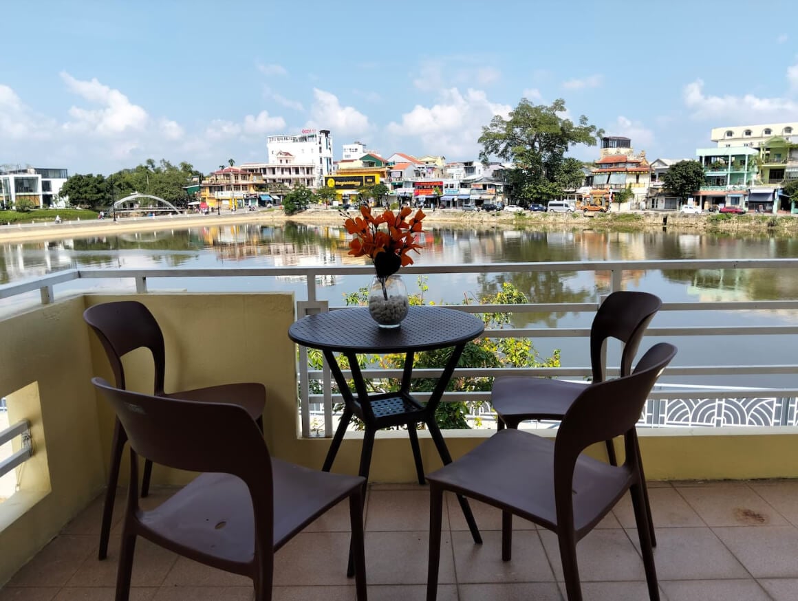 Nhu Y Riverside Homestay
