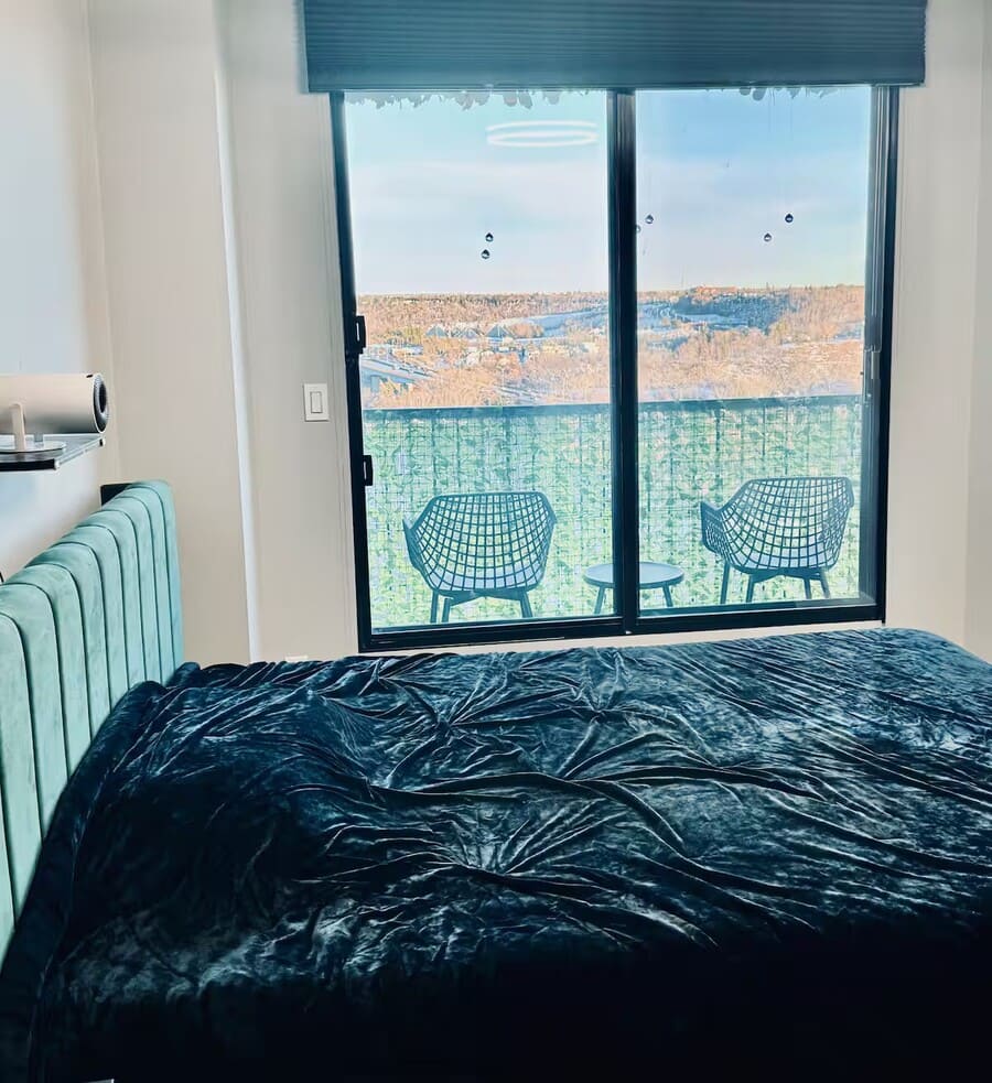 Private Bedroom Downtown Edmonton