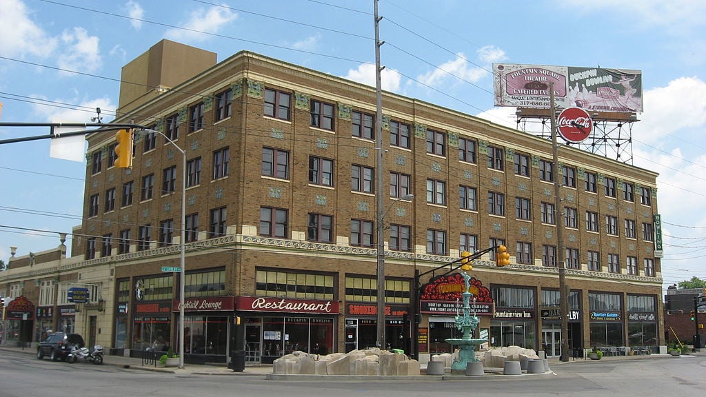 wikicommons - indianapolis - fountain square