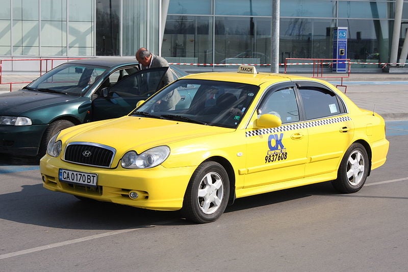 Are taxis safe in Bulgaria?