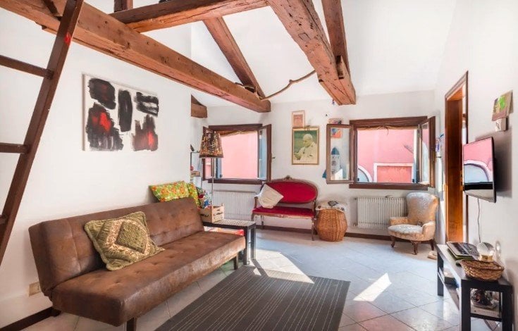 Attic bedroom in Venice Cannaregio, Venice