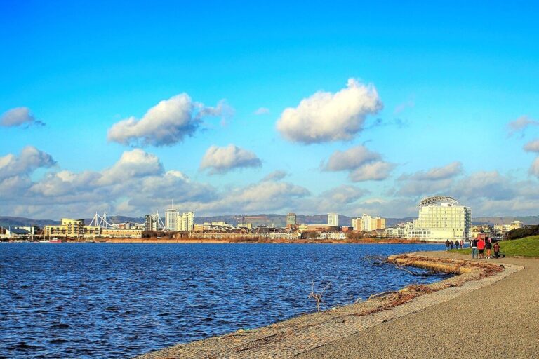 Where to Stay in Cardiff (COOLEST Areas!)
