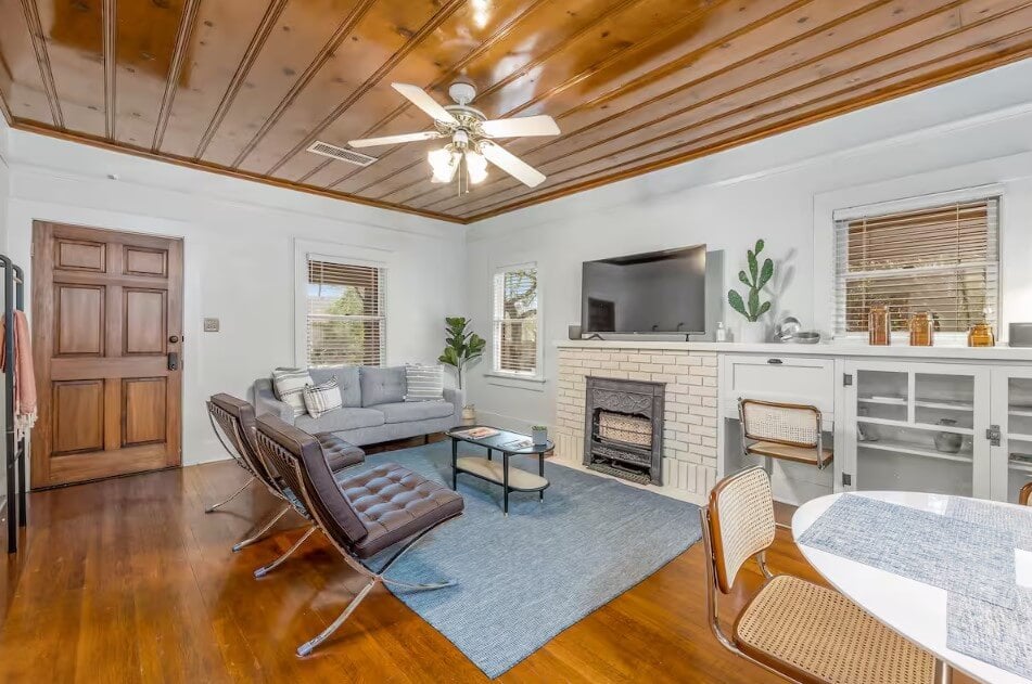 Cheerful 2-bedroom bungalow in Downtown Tucson