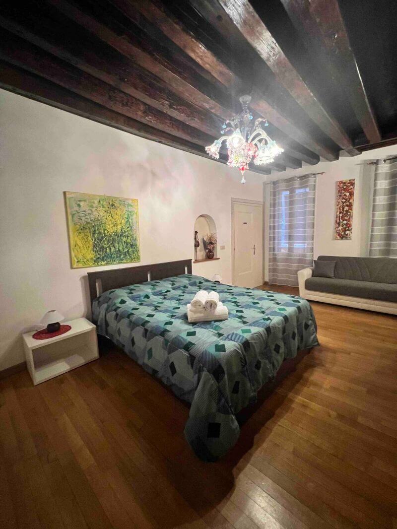 Glamor Apartment