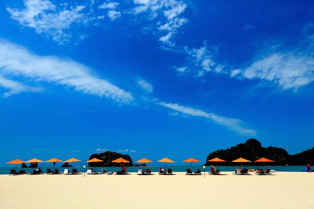 A peaceful and beautiful beach in Langkawi with many flatbeds