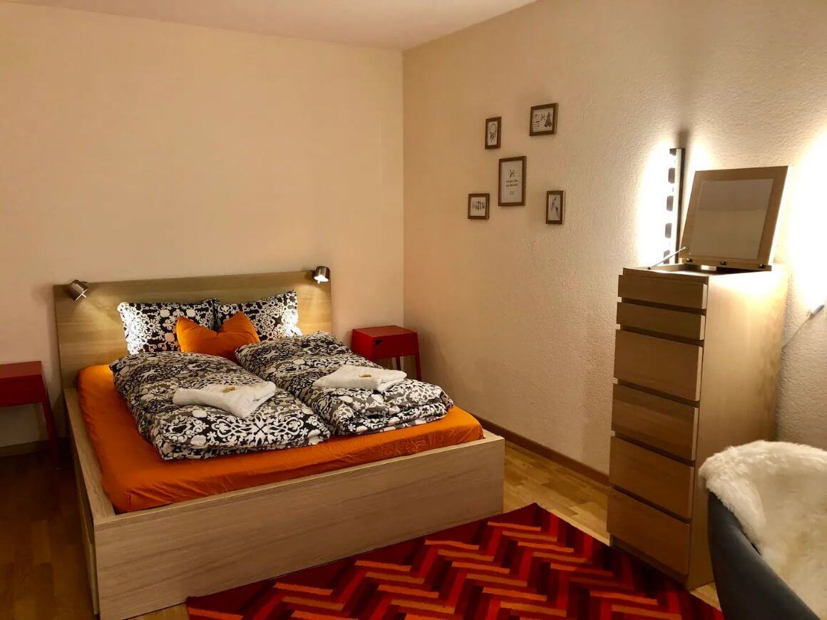 Minimalist Room bern