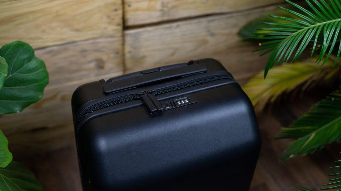 Nomatic Carry On Pro