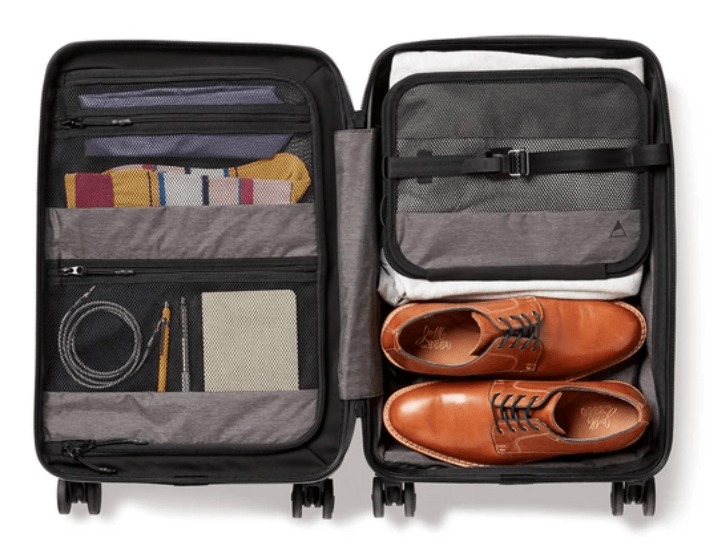 nomatic roller luggage review
