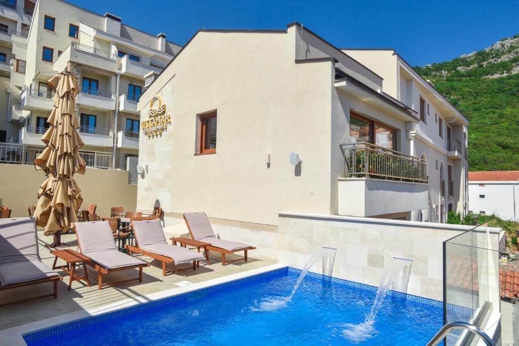 Vistamar Hotel and Apartments