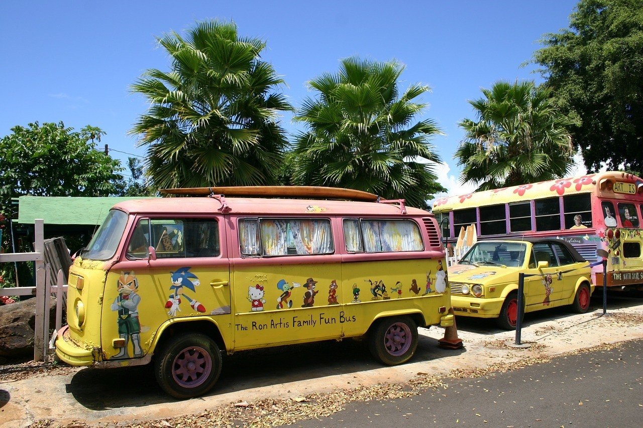 how to get around hawaii cheap